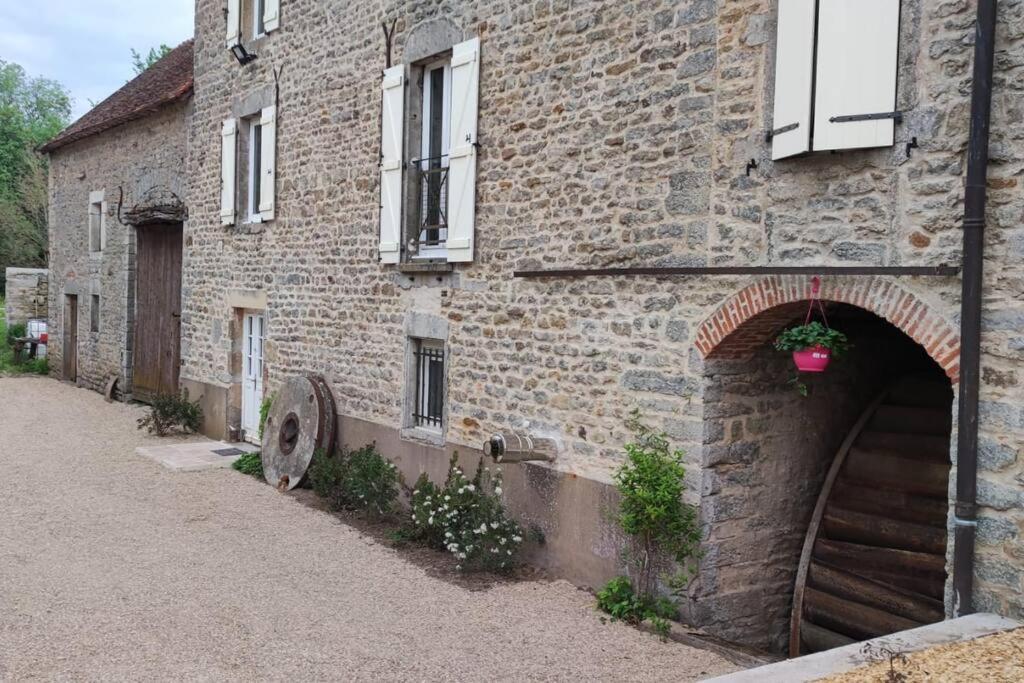 Gite Dans Ancien Moulin Sainte-Helene  Екстериор снимка